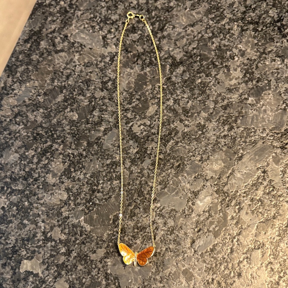 Elegant Gold Butterfly Necklace